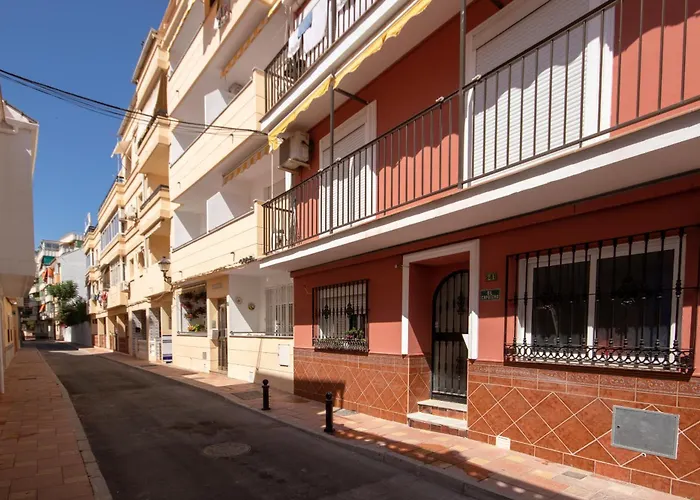 아파트 Close To The