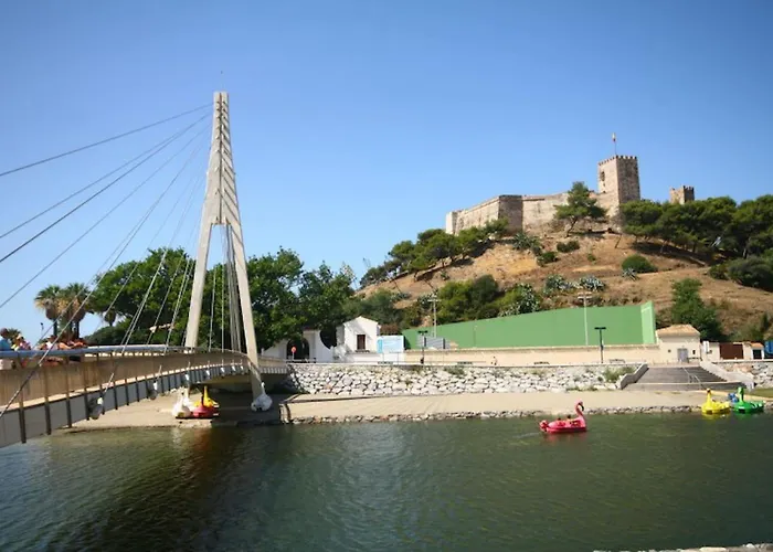 아파트 Close To The