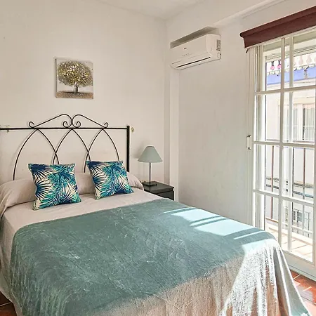 Close To The 丰希罗拉