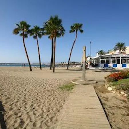 公寓 Close To The *